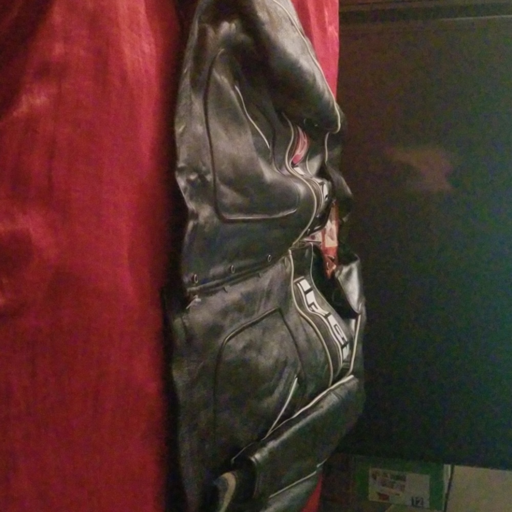 MEN'S XXL 100%LEATHER AVIREX SILVER SKATES JACKET!